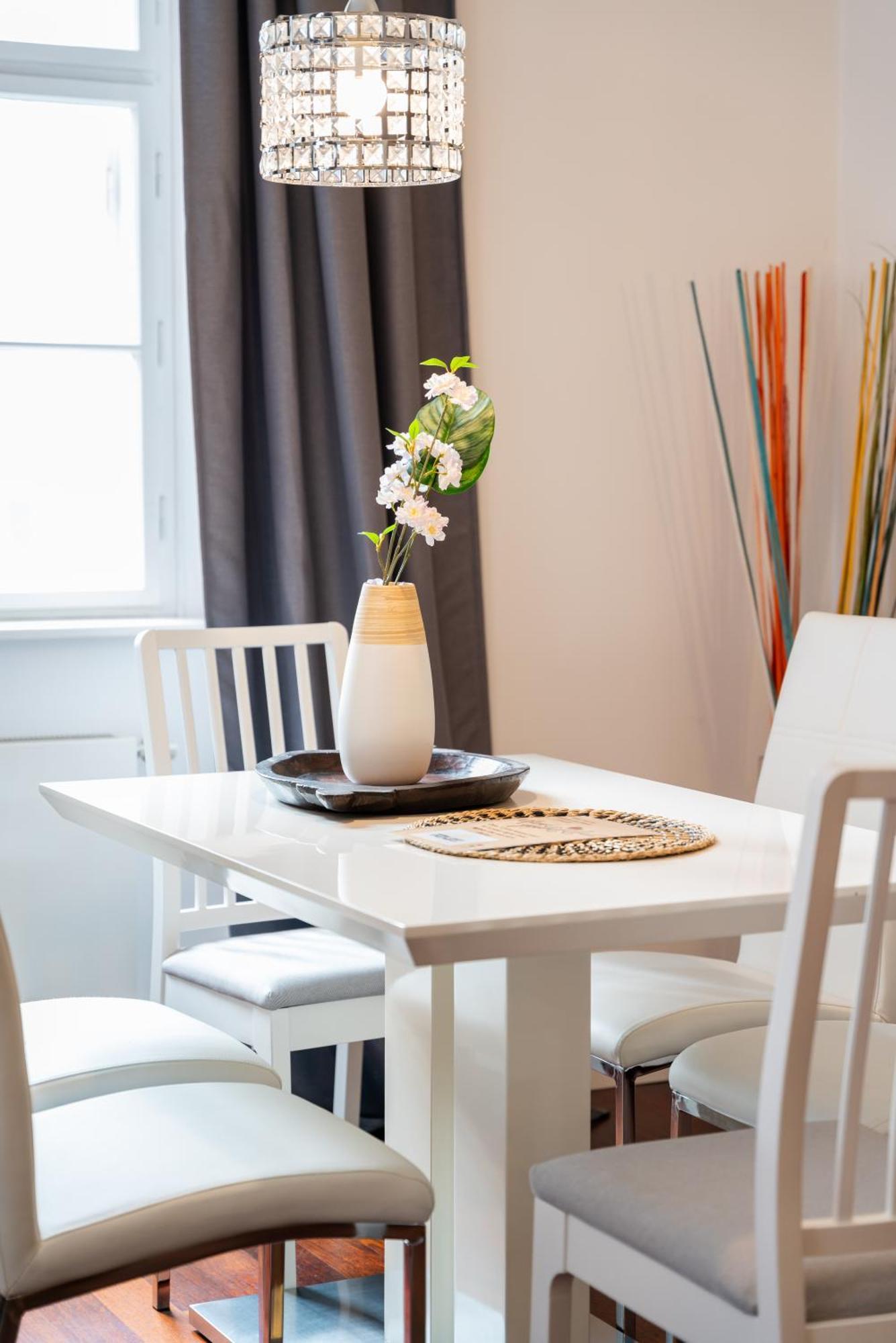 Premium - La Belle Vie Apartment *